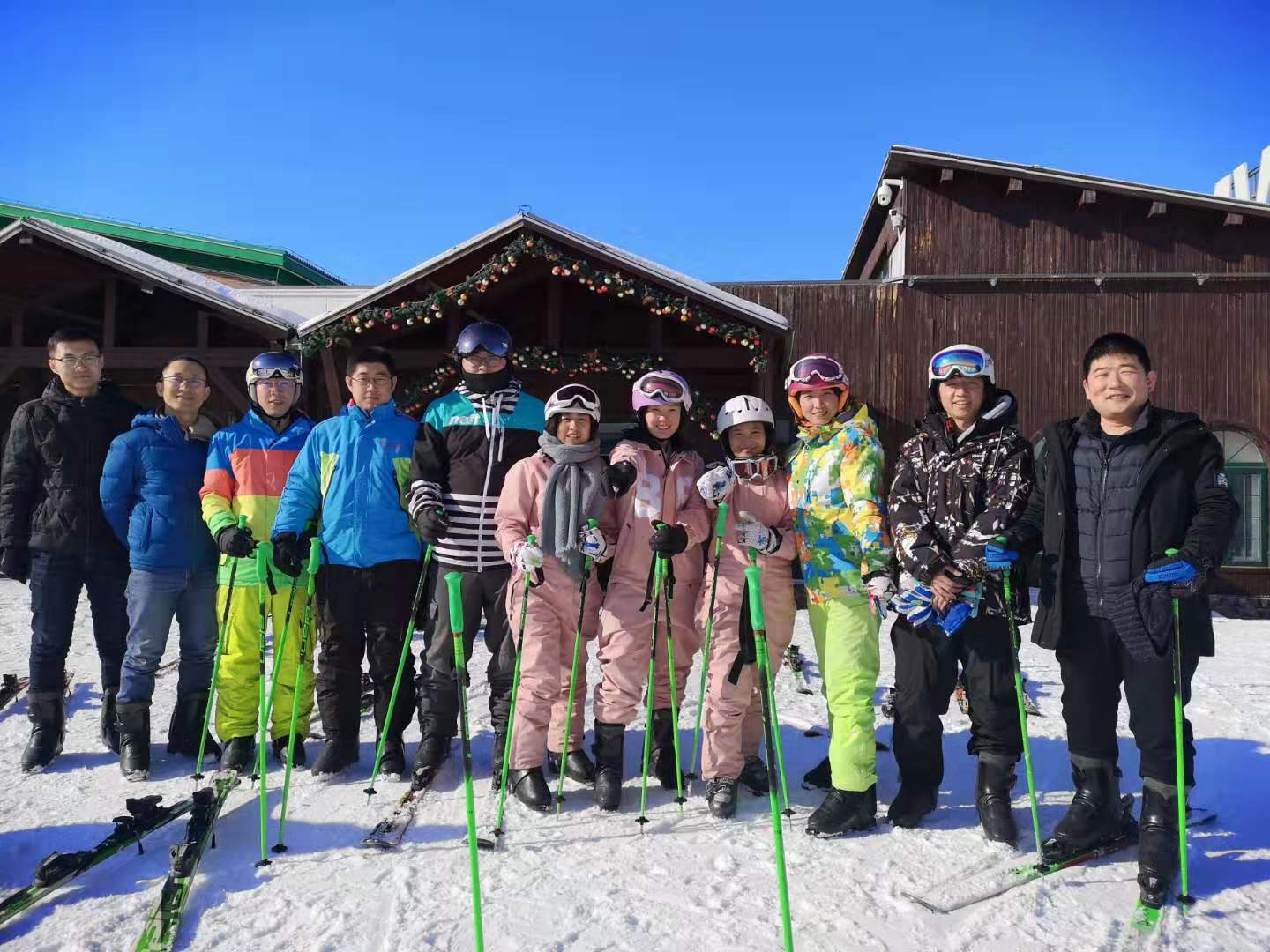 海牛团建滑雪