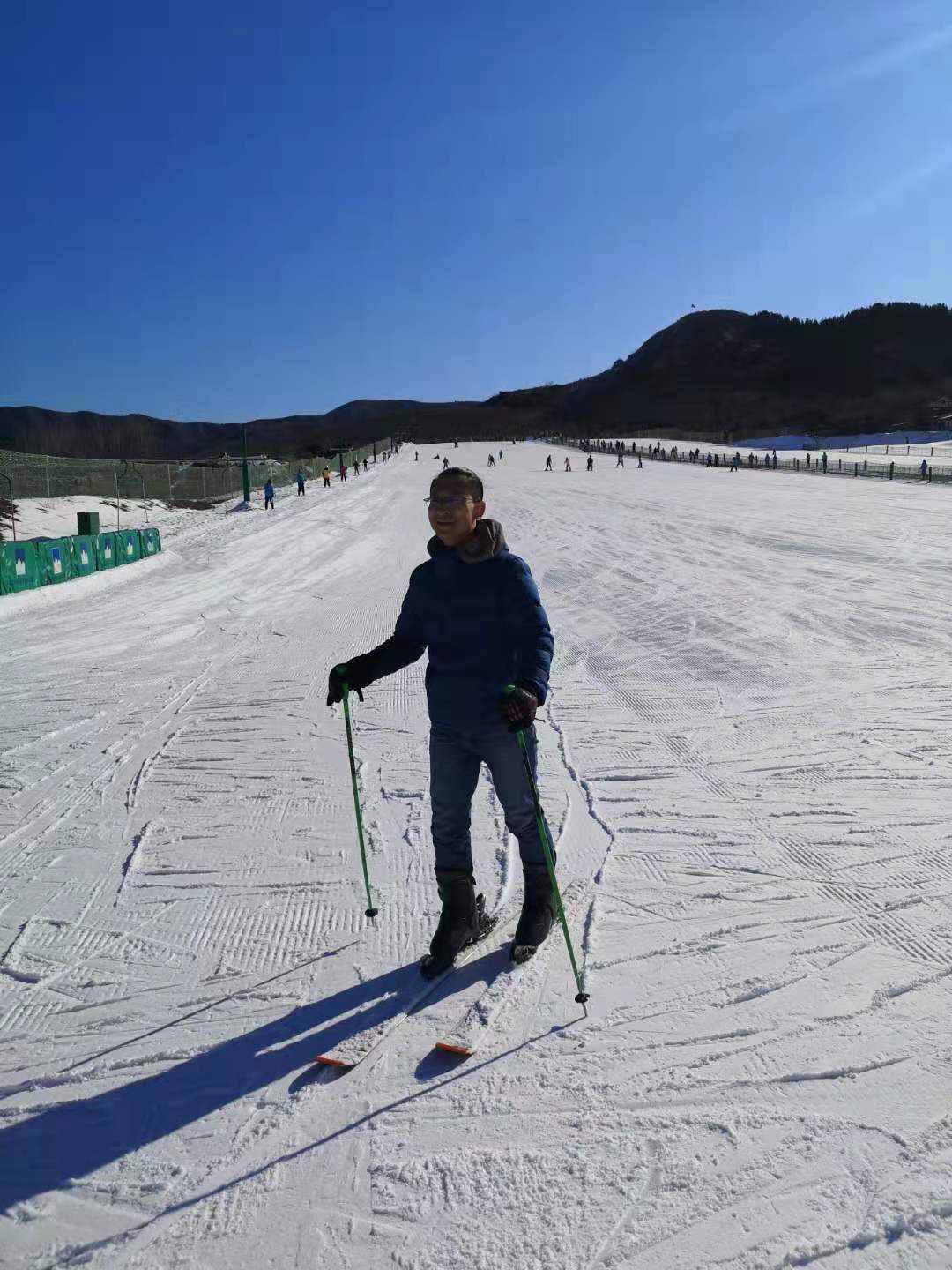 海牛团建滑雪